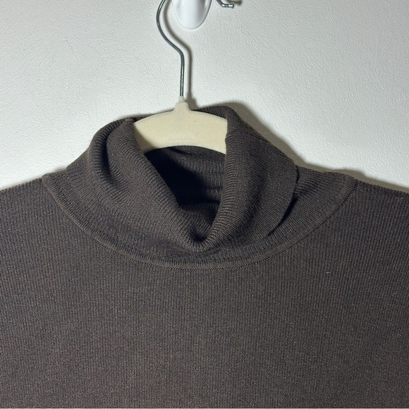 Chico’s Brown Turtleneck with Ribbed Sides Sweater Size 2 (Large) - Picture 2 of 7